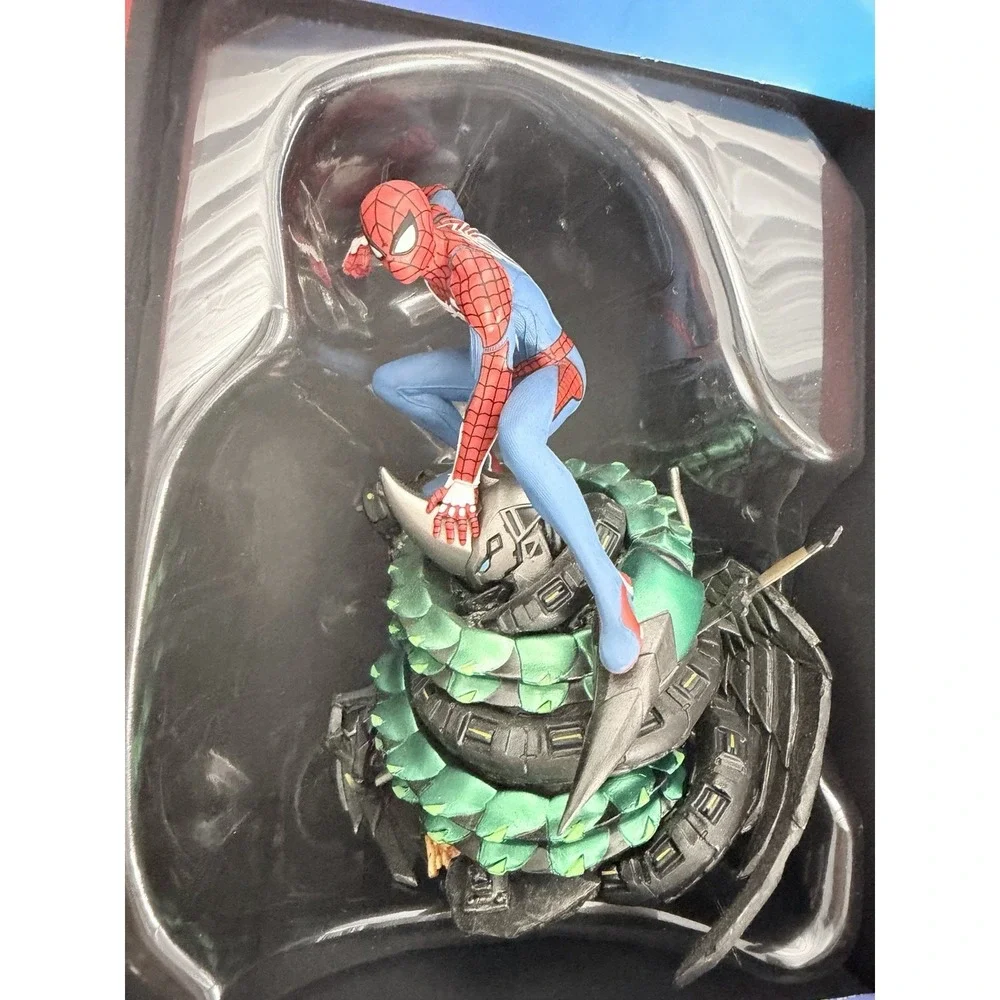 Marvel's Spider-Man PS4 Collector's Edition Spider-Man Statue 2018